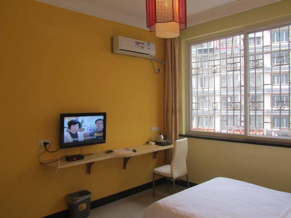 Yangshuo Romantic Inn Bagian luar foto