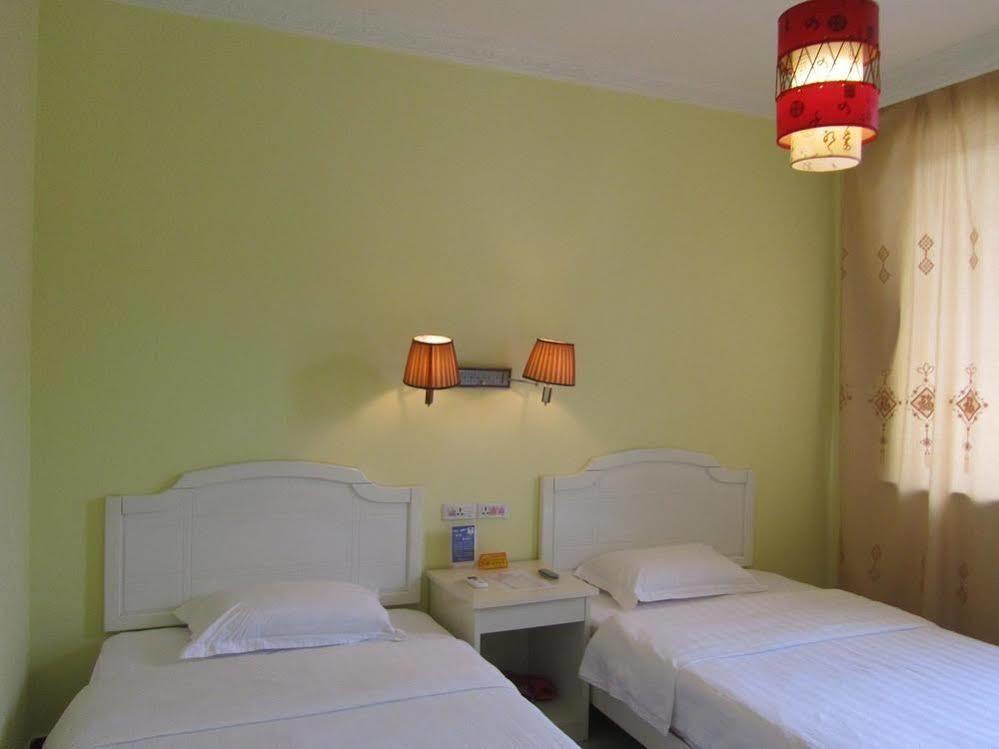 Yangshuo Romantic Inn Bagian luar foto