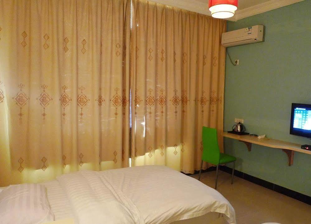 Yangshuo Romantic Inn Bagian luar foto
