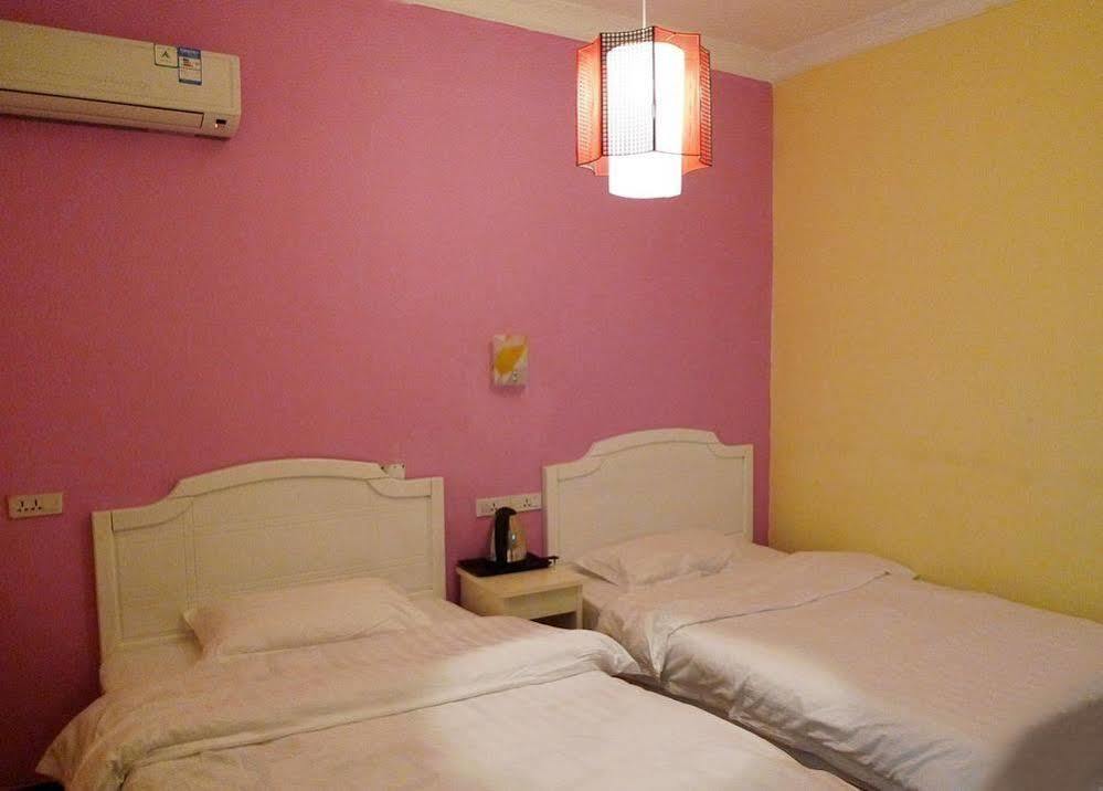 Yangshuo Romantic Inn Bagian luar foto